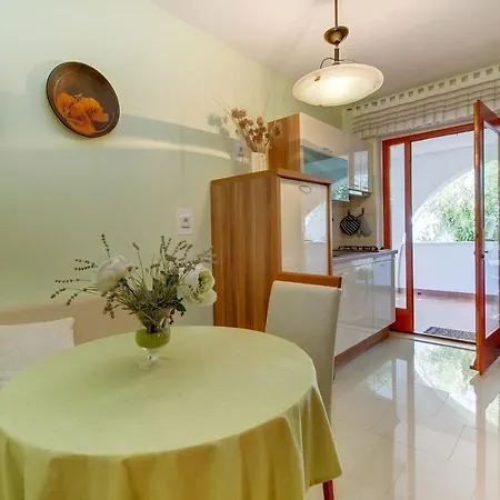 شقة With A Parking Space مالي لوشينغْ