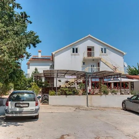 Apartmán With A Parking Space Mali Lošinj
